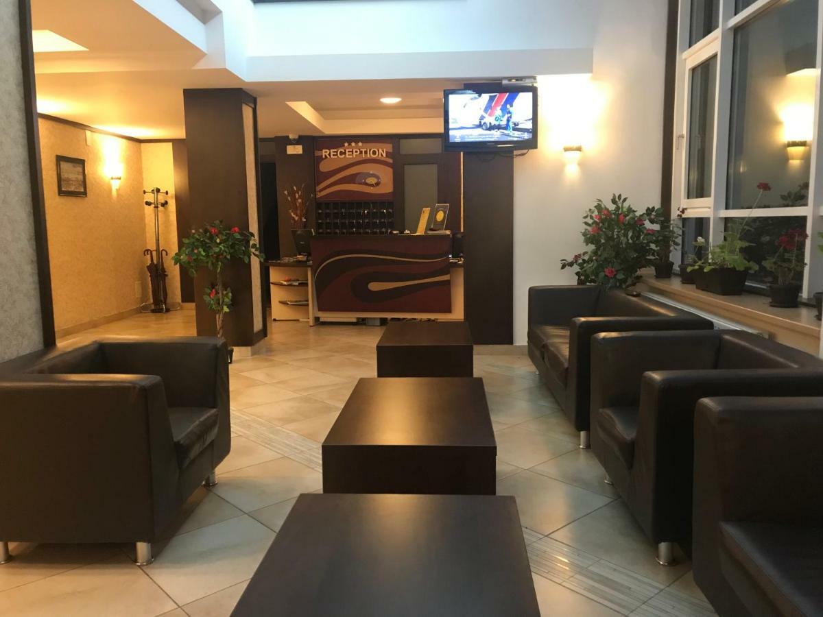 Hotel Iasicon Lacu Rosu Ngoại thất bức ảnh